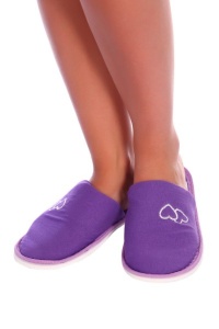 Тапки женские с закрытым носком и вышивкой "096" трикотаж (цвет сиреневый)