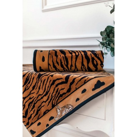 Полотенце "Тигры" махровое (цвет коричневый)